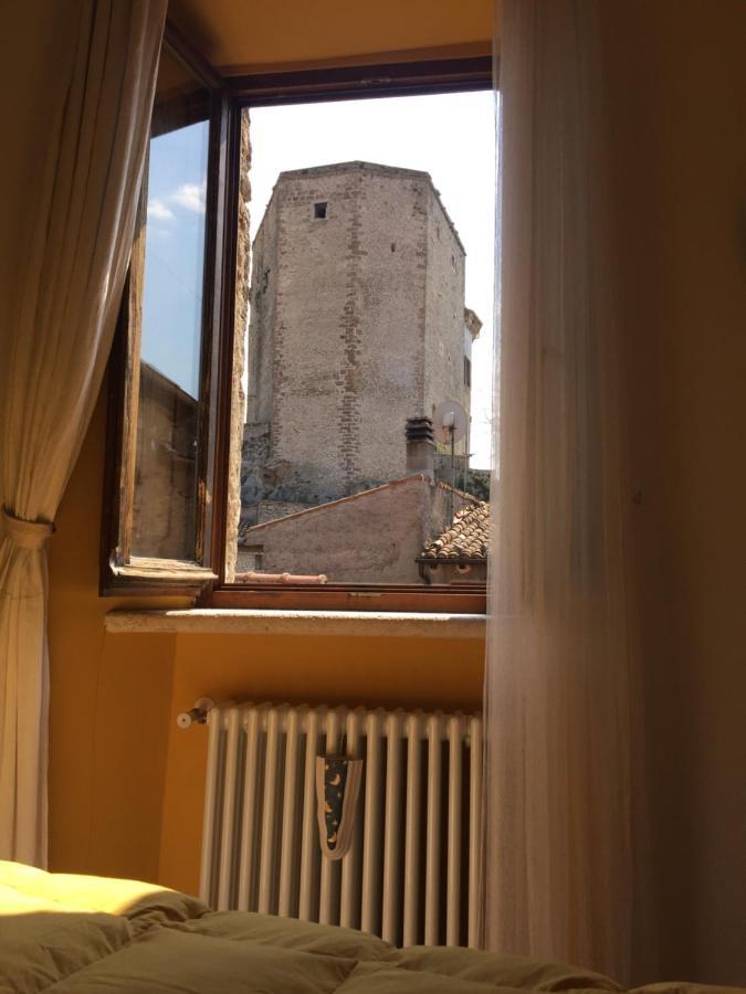 Stanza Privata In Attico Con Terrazza - Lakeholiday It Castel di Tora Exterior foto